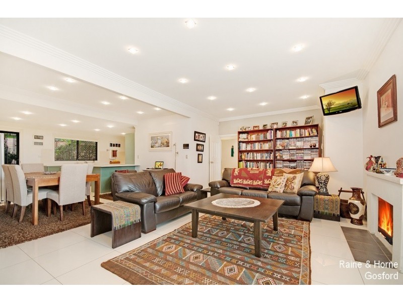 77 Faunce Street, West Gosford NSW 2250