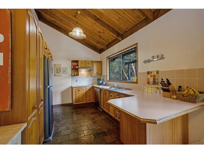 16 The Outlook, North Gosford NSW 2250