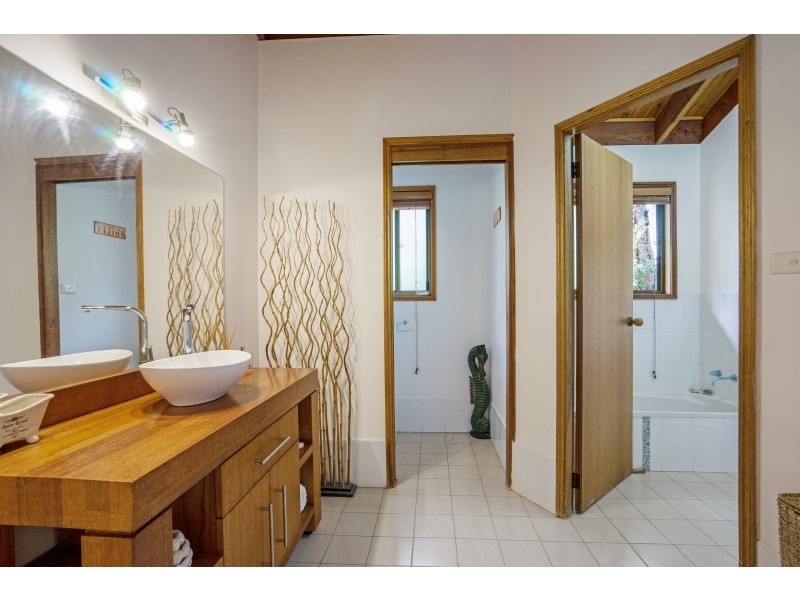 16 The Outlook, North Gosford NSW 2250