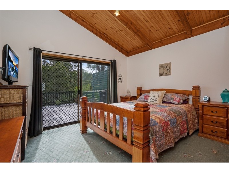 16 The Outlook, North Gosford NSW 2250