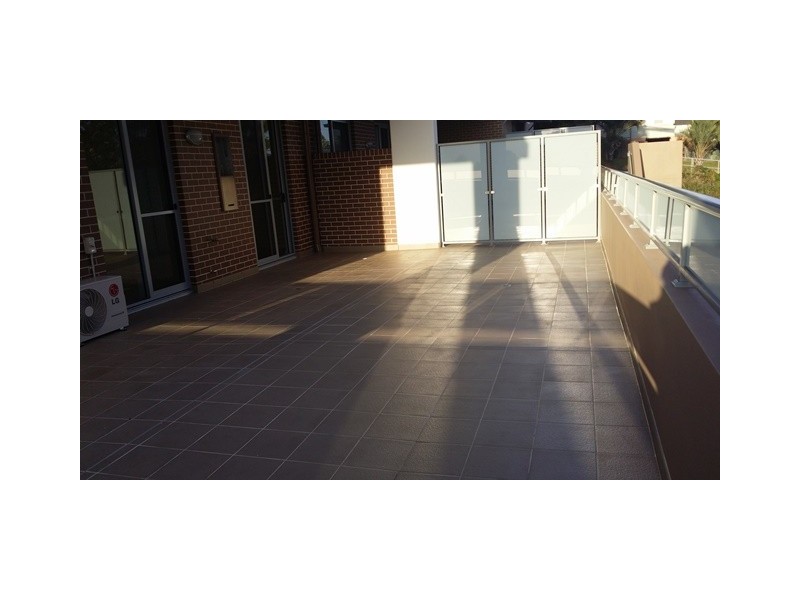 2/10-12 Batley Street, Gosford NSW 2250