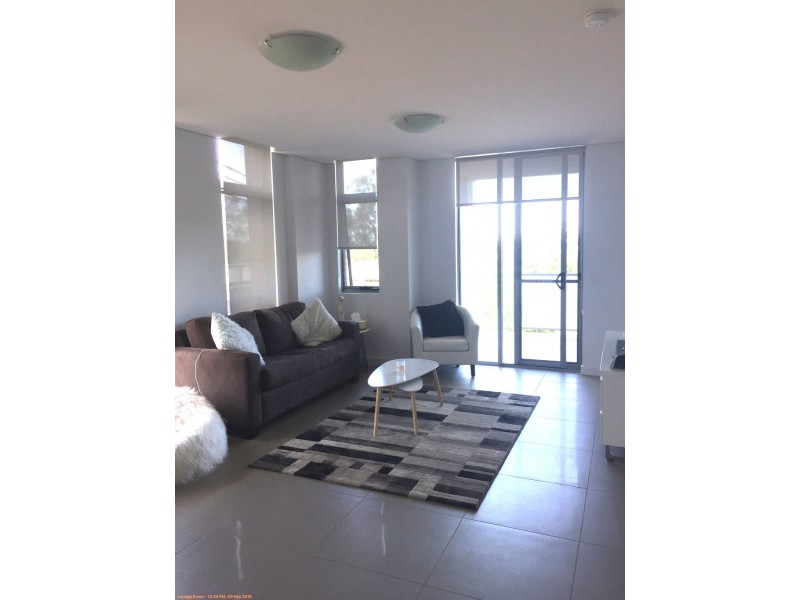 4/10-12 Batley Street, Gosford NSW 2250