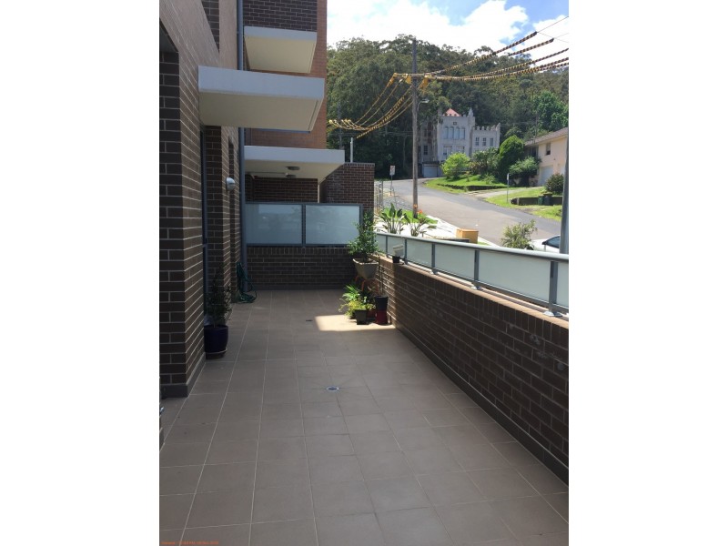 4/10-12 Batley Street, Gosford NSW 2250