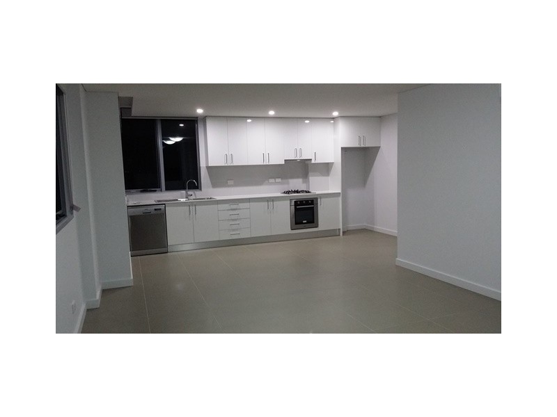21/10-12 Batley Street, Gosford NSW 2250