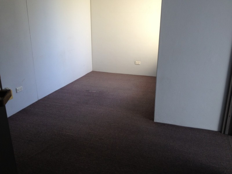 4/2-4 Burns Crescent, Gosford NSW 2250
