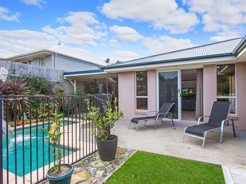 77 Deane Street, Narara NSW 2250