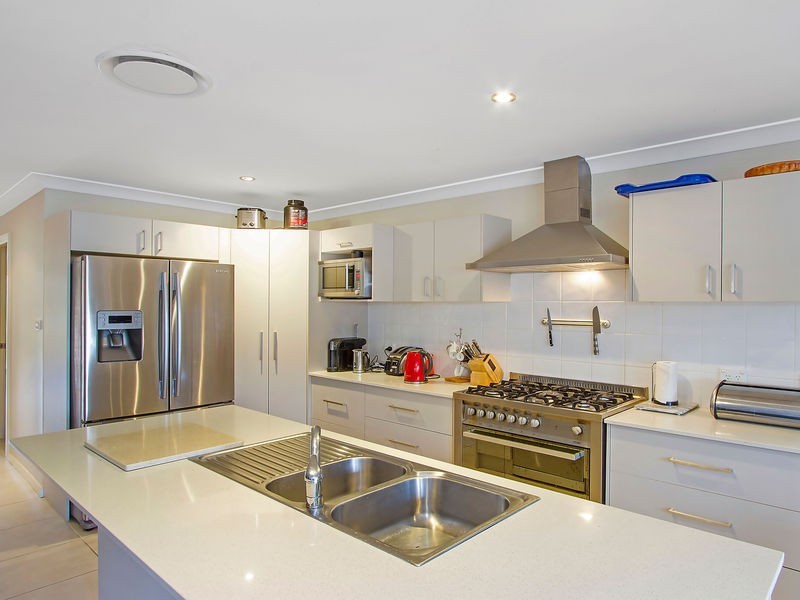 77 Deane Street, Narara NSW 2250