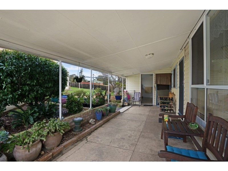 10 Cary Street, Wyoming NSW 2250