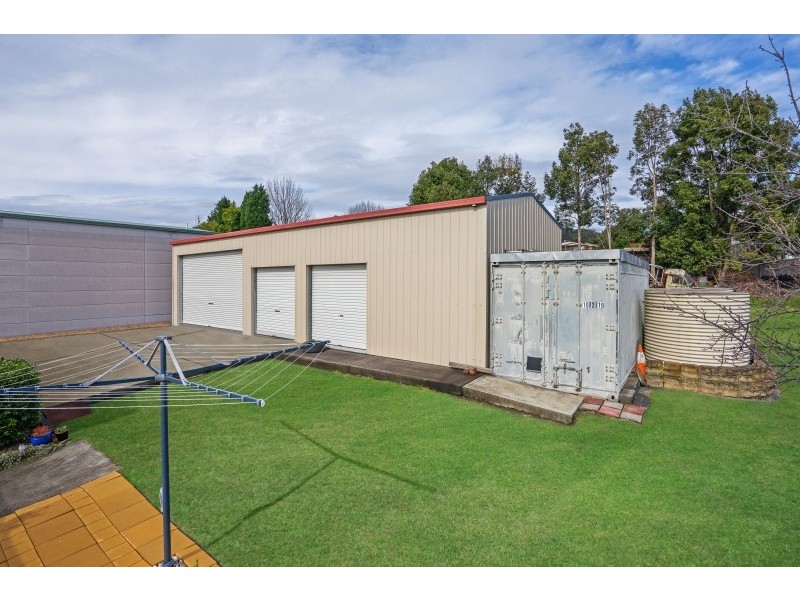 10 Cary Street, Wyoming NSW 2250