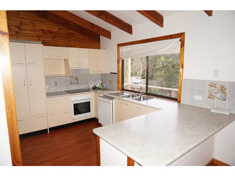 7 Nalkari Avenue, Wyoming NSW 2250