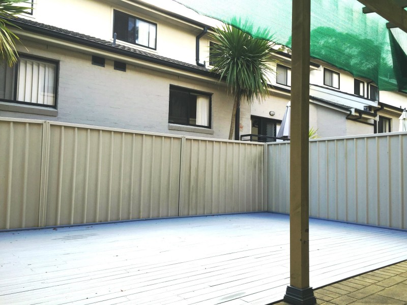4/164 Albany Street, Point Frederick NSW 2250