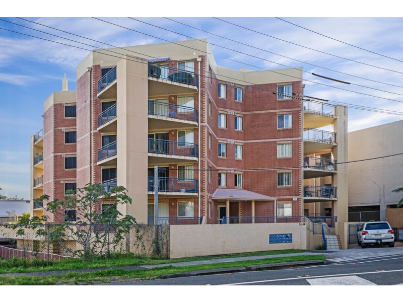 14/12-14 Hills Street, Gosford NSW 2250