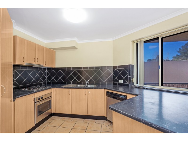 14/12-14 Hills Street, Gosford NSW 2250