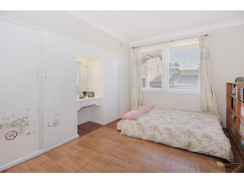 9 York Street, Point Frederick NSW 2250