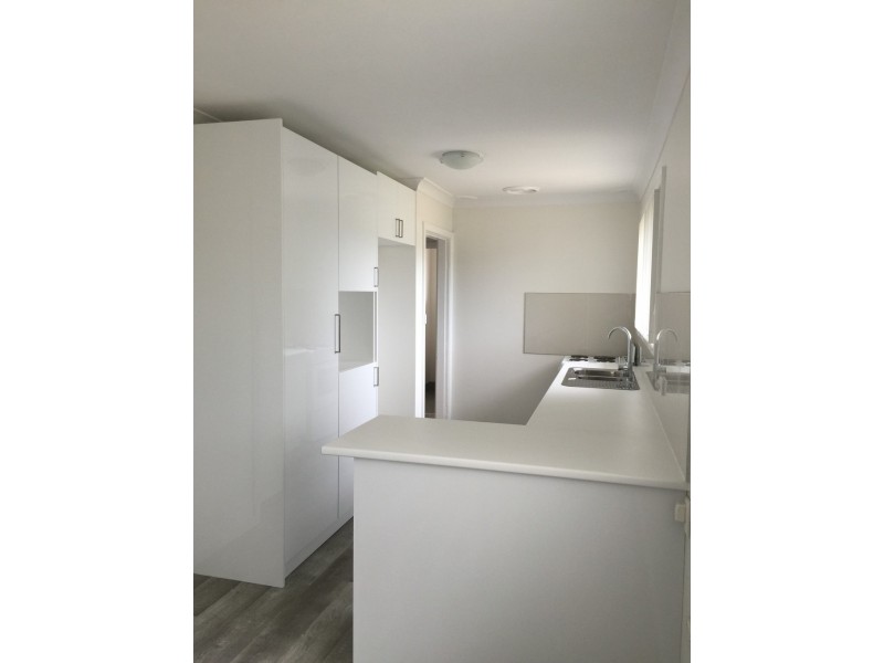 10 Farleigh Avenue, Umina Beach NSW 2257