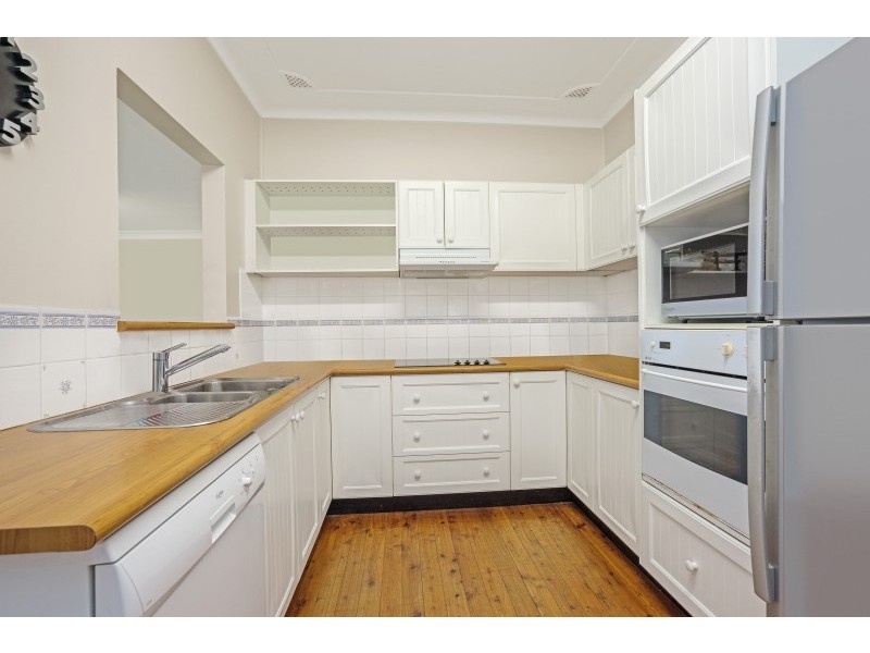 3 Orange Parade, Wyoming NSW 2250