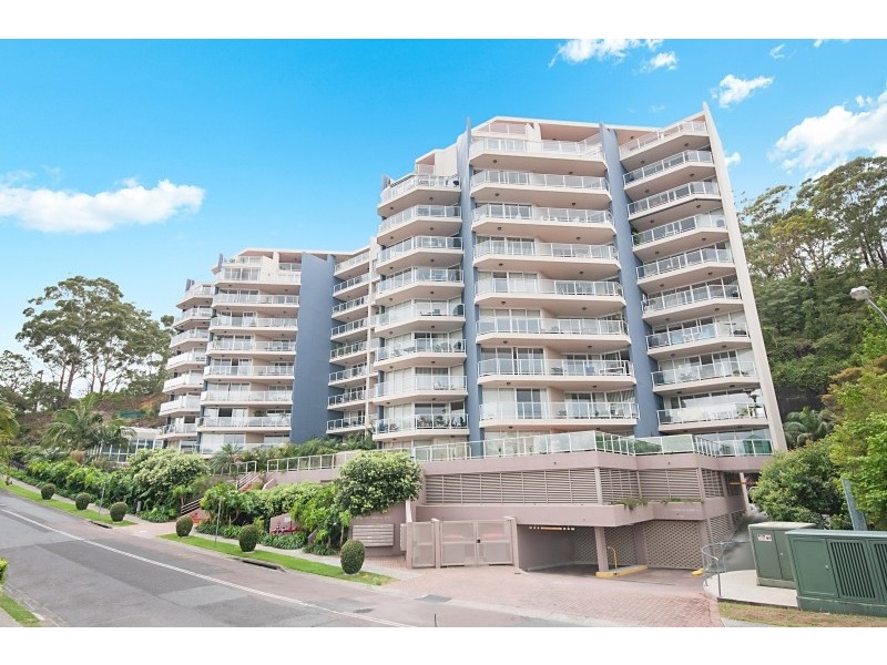 705/97-99 John Whiteway Drive, Gosford NSW 2250