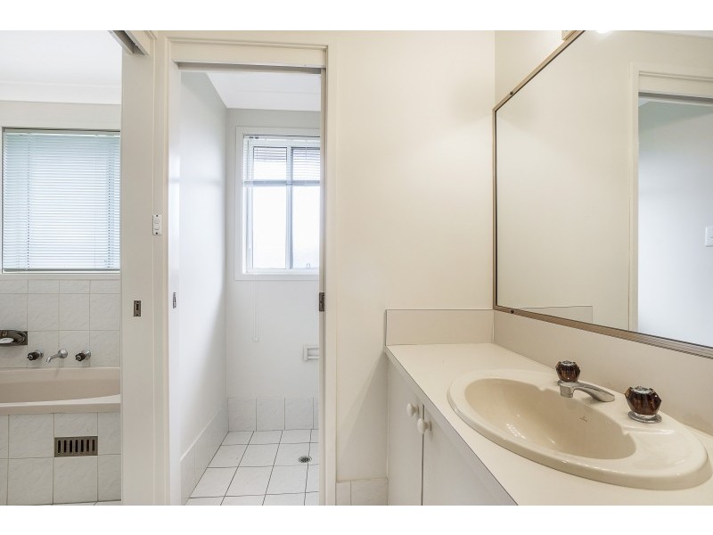 3 Lamont Close, Green Point NSW 2251