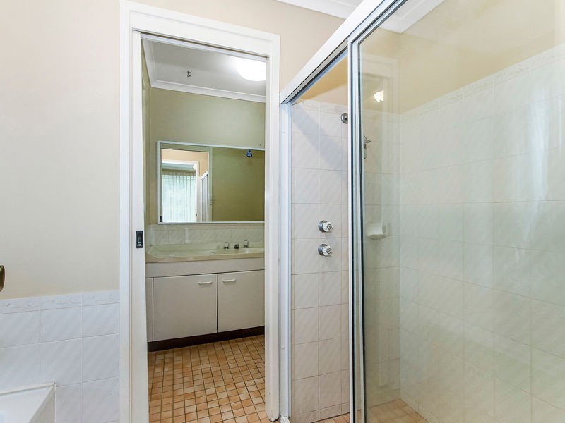 1 Narooma Rd, Niagara Park NSW 2250