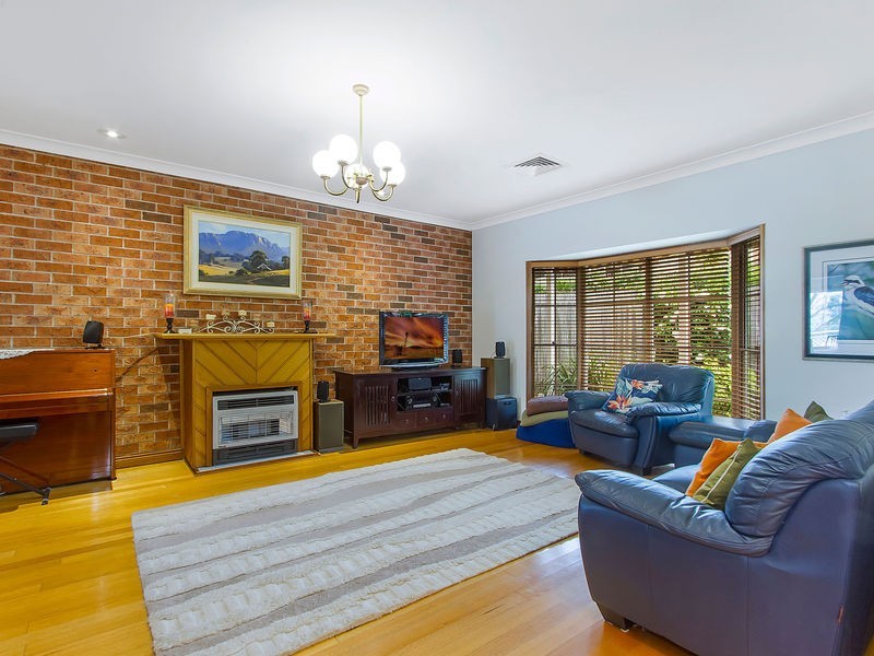 7 Cambourn Drive, Lisarow NSW 2250