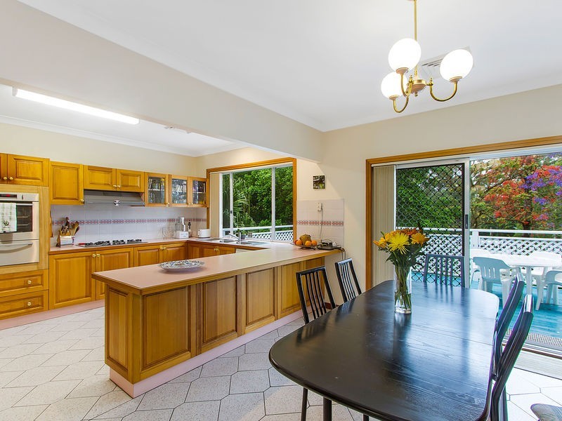 7 Cambourn Drive, Lisarow NSW 2250