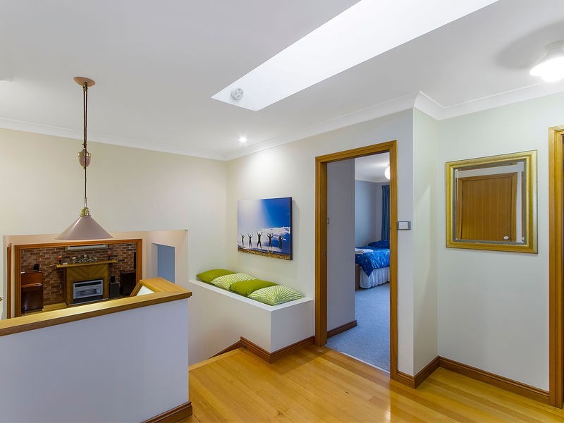 7 Cambourn Drive, Lisarow NSW 2250