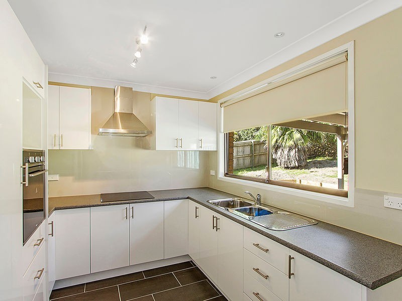 6 Ferntree Close, Wyoming NSW 2250