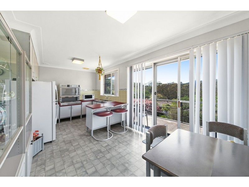 12 Booth Street, Wyoming NSW 2250