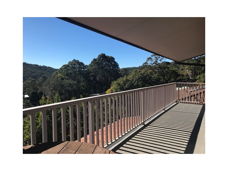 6 Mindaree Avenue, Wyoming NSW 2250