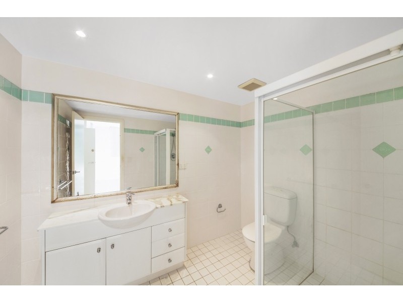 705/97-99 John Whiteway Drive, Gosford NSW 2250