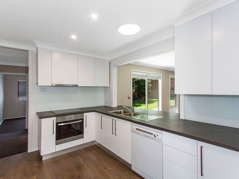 9 Sunland Place, Wyoming NSW 2250