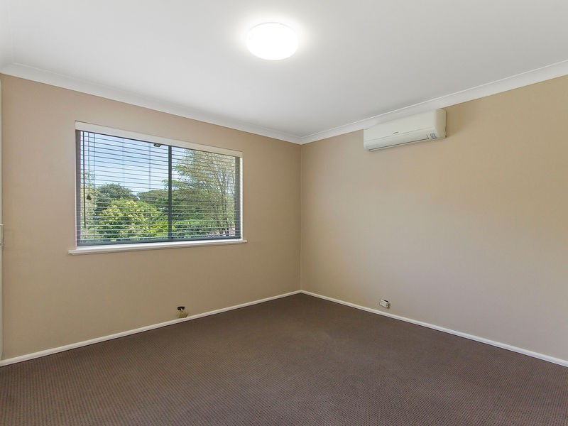 9 Sunland Place, Wyoming NSW 2250