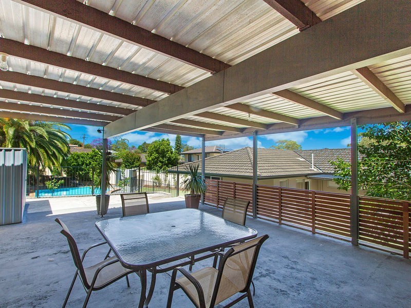 9 Sunland Place, Wyoming NSW 2250