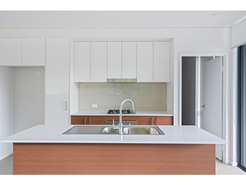 1/14-16 Batley Street, Gosford NSW 2250