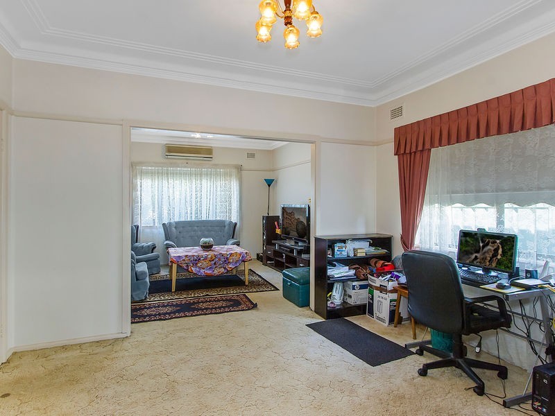 80 Glennie Street, Wyoming NSW 2250