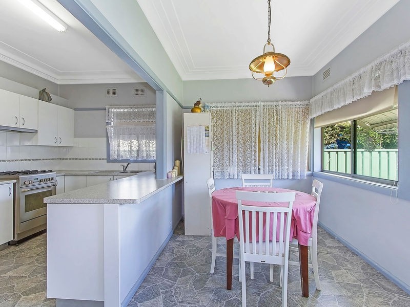 80 Glennie Street, Wyoming NSW 2250