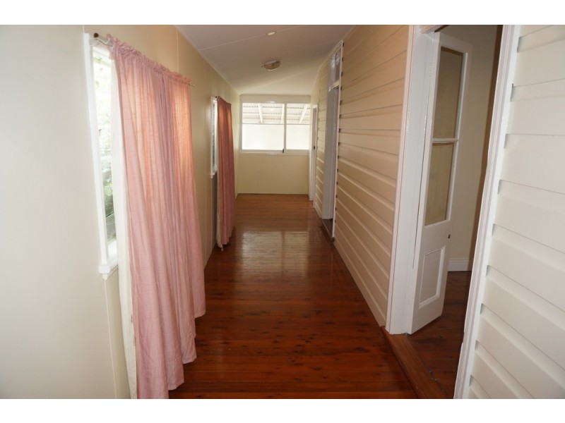11 Duke Street, Point Frederick NSW 2250