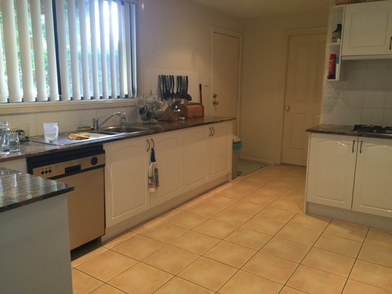 31/2 Adcock Avenue, West Gosford NSW 2250