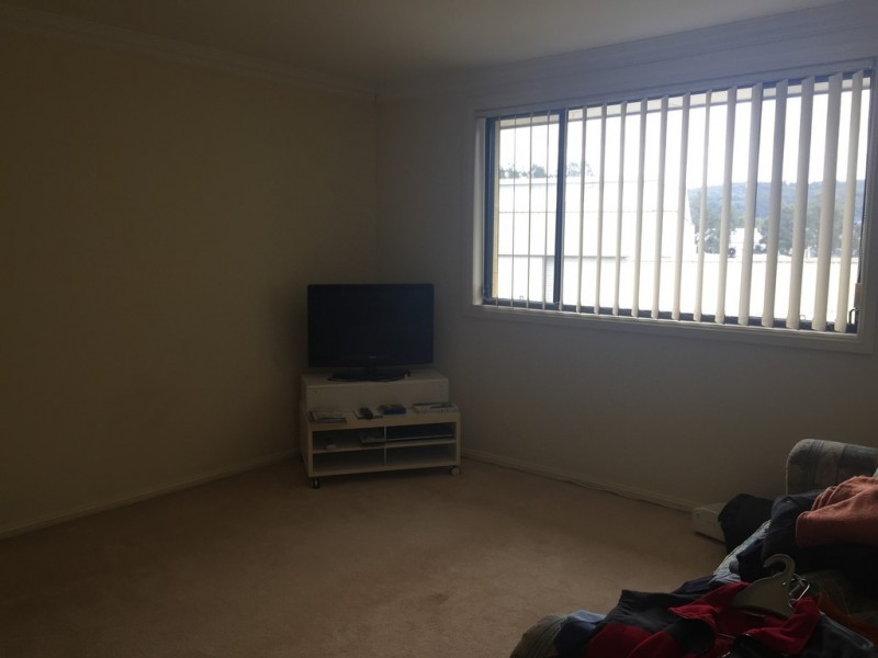 31/2 Adcock Avenue, West Gosford NSW 2250