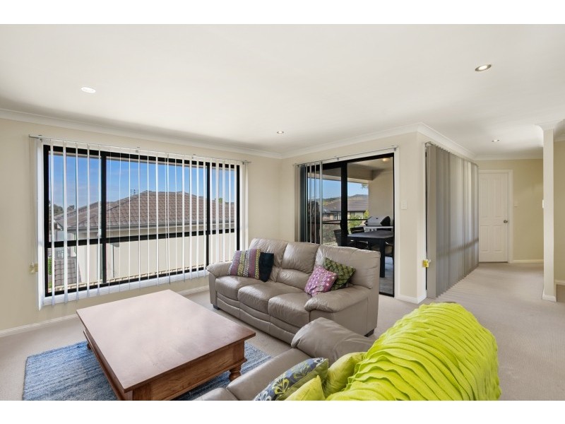 2/2 White Street, East Gosford NSW 2250