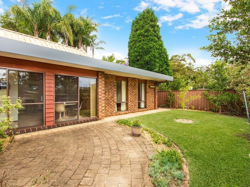 2 Greenslope Drive, Green Point NSW 2251