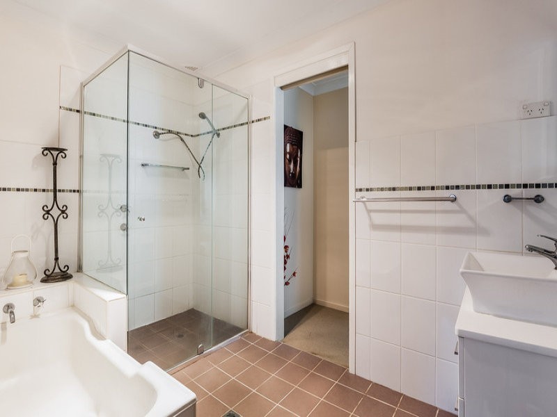 6 Park Crescent, Green Point NSW 2251