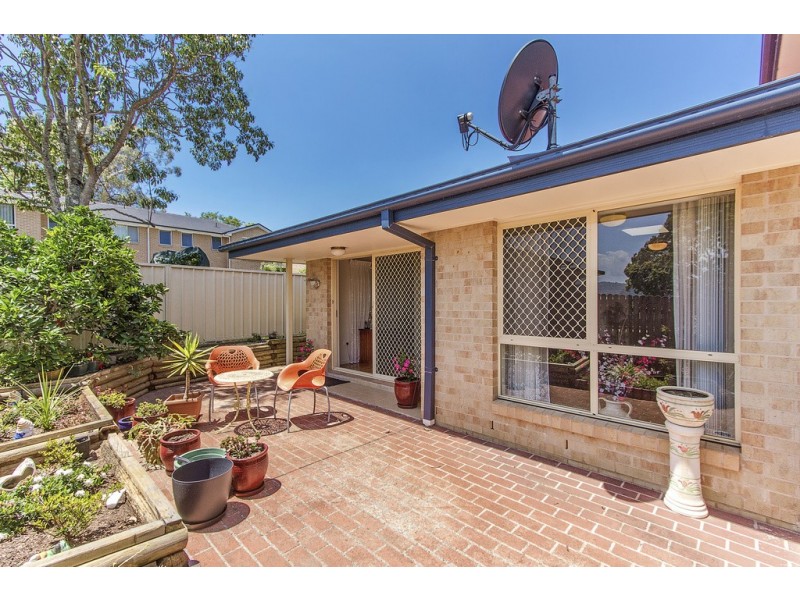 2/8 White Street, East Gosford NSW 2250