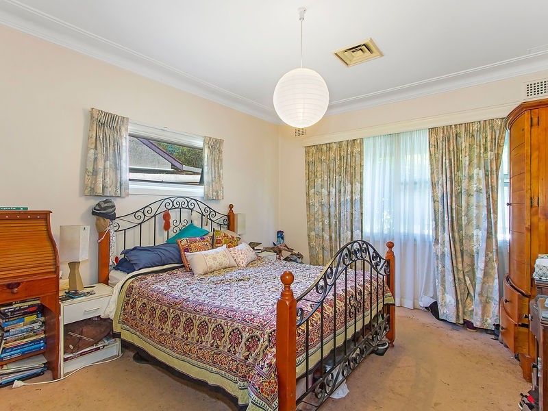 25 Eulalia Avenue, Point Frederick NSW 2250
