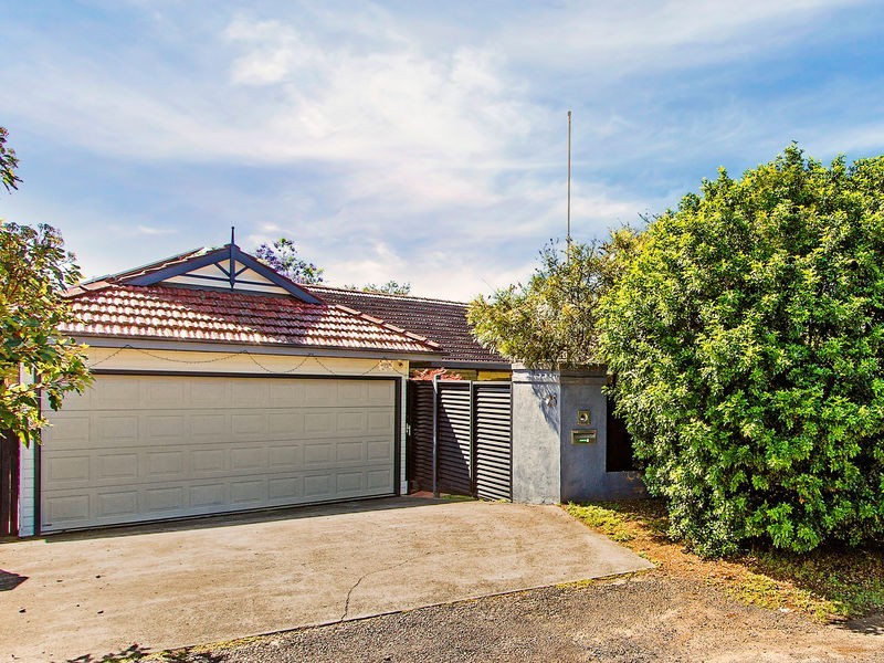 25 Eulalia Avenue, Point Frederick NSW 2250