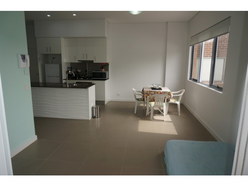 3/10-12 Batley Street, West Gosford NSW 2250