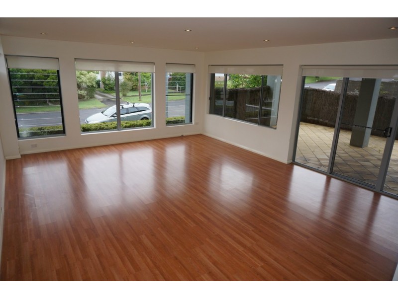 1/11 Moore Street, West Gosford NSW 2250