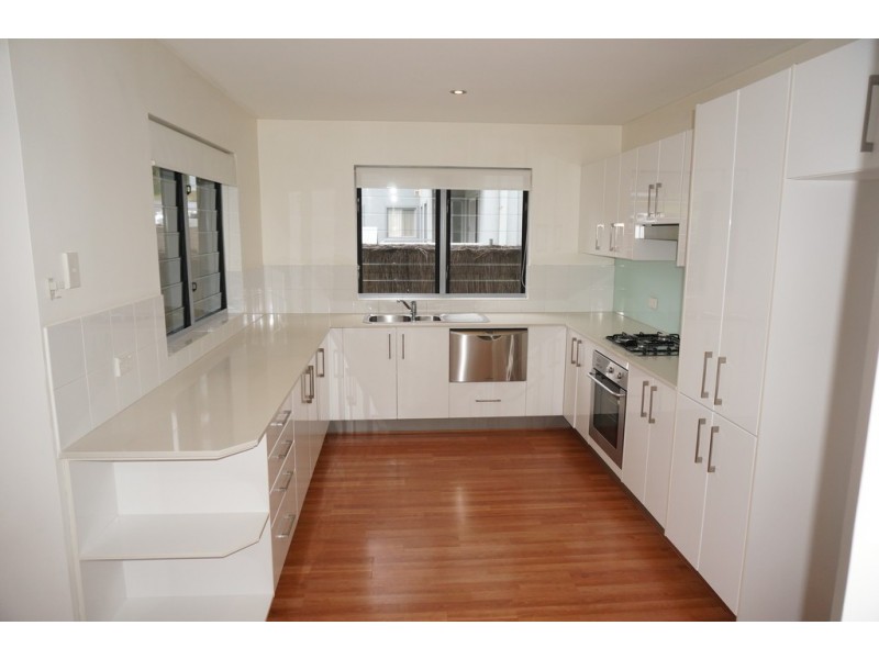 1/11 Moore Street, West Gosford NSW 2250