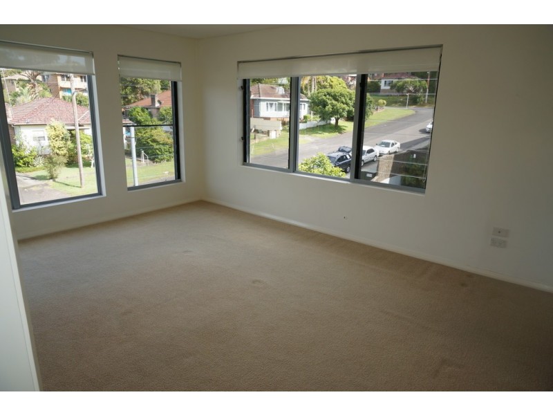 1/11 Moore Street, West Gosford NSW 2250