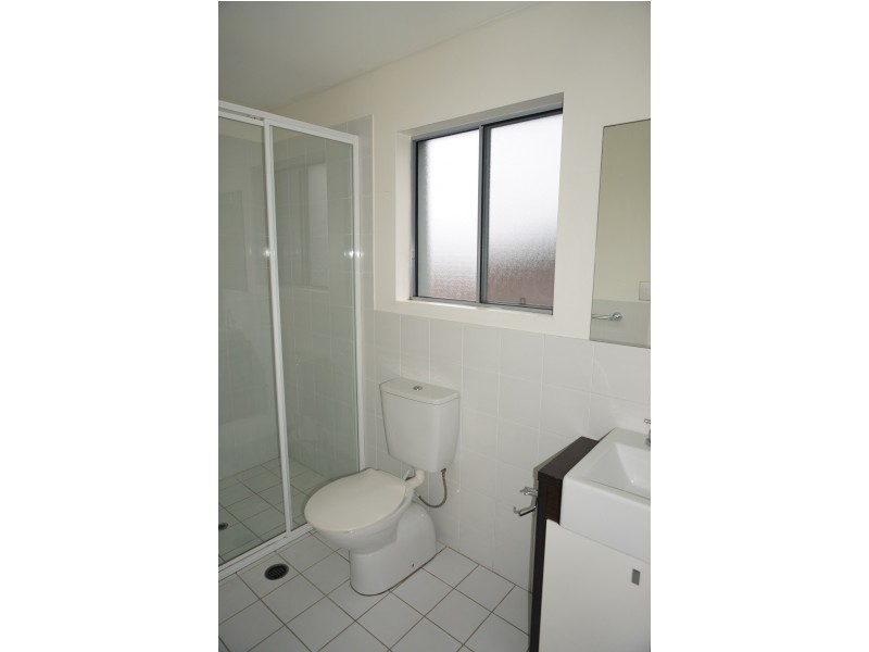 1/11 Moore Street, West Gosford NSW 2250